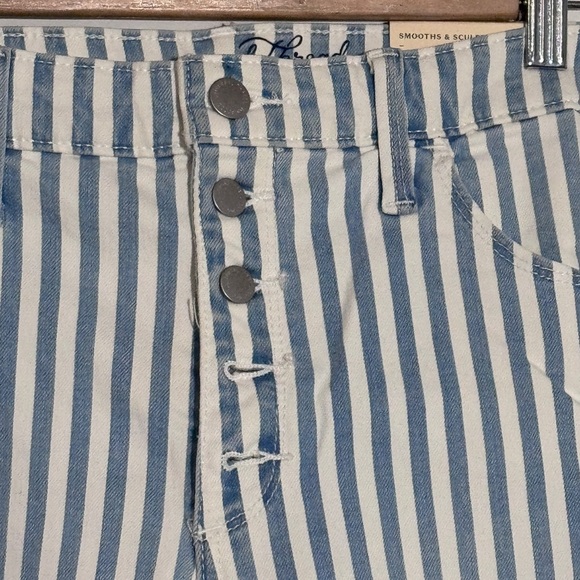 Universal Thread Blue and White Striped jeans - Picture 2 of 3